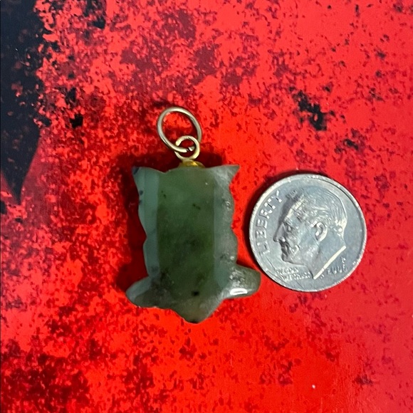 Owl vintage 3D Jade Carved Owl Pendant. - Picture 2 of 4